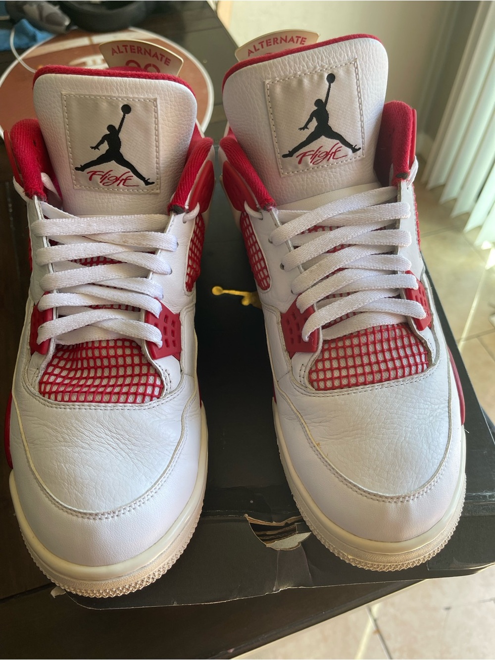 Jordan Retro Low-Top Sneaker - White & Red